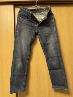 Levi's ダークブルースリムフィットデニム