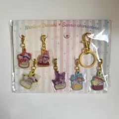 なにわ男子　サンリオ メタルチャーム