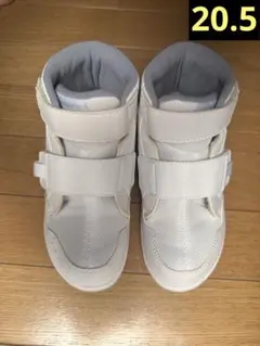 used アシックス すくすく ハイカット　ホワイト　20.5cm 箱あり