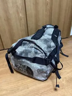 US限定】THE NORTH FACE ベースキャンプ ダッフルバッグ 迷彩 - メルカリ