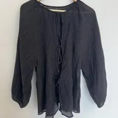 黒のリボン付き長袖シャツのサムネイル