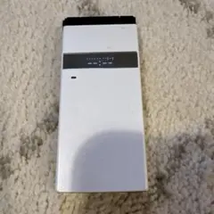 ホワイト携帯電話 5.1Mカメラ