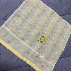 新品未使用品　LADUREE ラドュレ　ハンカチ タオルハンカチ　水玉のサムネイル