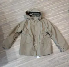 ベージュ マウンテンパーカー フード付き