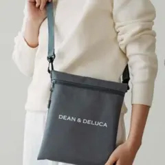 新品未使用❗️DEAN & DELUCA サコッシュ のみポーチ グレーのサムネイル