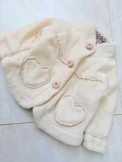 スーリー　フリース　クリーム色アウター　もこもこ　ハートのサムネイル