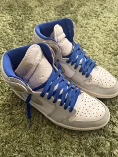 Nike ホワイト/ブルー ハイカットスニーカー