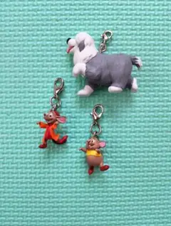 ディズニー　フィギュア　チャーム
