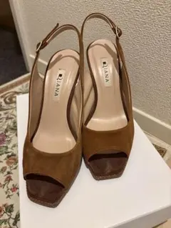 【美品】　ダイアナ　オープントゥパンプス
