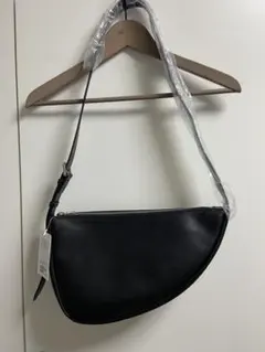 美品☆Bucket Baggage 半月ショルダーバッグ(ブラック) - メルカリ