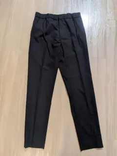 COS ブラック ドローコード スラックスのサムネイル