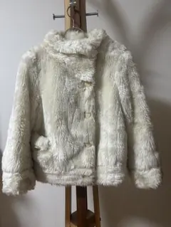 MARC by MARCJACOBS ファーコート ホワイト ショート丈のサムネイル