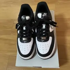 NIKE AIR FORCE 1 ブラック ホワイト スニーカー