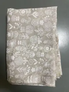 はぎれ 109㎝×145㎝ 花柄 ベージュ系 生地