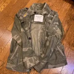 カモフラージュジャンパー