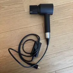 ジャンク品】dyson ヘアドライヤー 本体 アタッチメント付き - メルカリ
