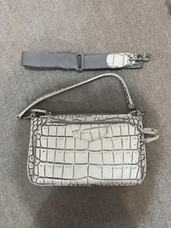 Modaprincipe ホワイト クロコダイル型押し ショルダーバッグ