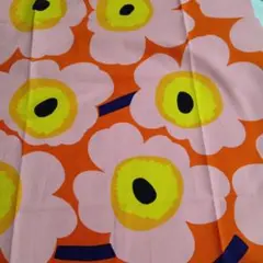 大人気　マリメッコ　正規品　生地 　オレンジ