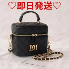 ダーリッチキルティング ブラックハンドバッグ（即発送） Prada キルティング ハンドバッグ | ブラック | FARFETCH JP