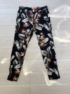 ナノ・ユニバース ボタニカル柄 テーパードパンツSサイズ
