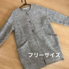 グレーのウール風ロングコート