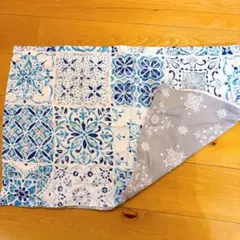 ニトリ　枕カバー　モザイク