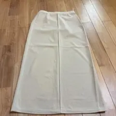クリーム色リブ編みタイトスカート