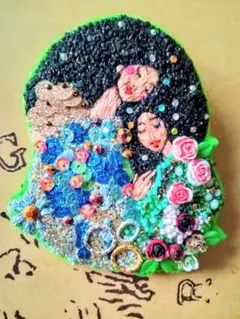 ㊲S　ハンドメイド刺繍ビーズブローチ/キーホルダー