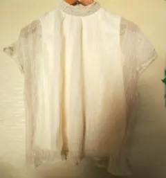 アイボリー シフォン ノースリーブブラウス