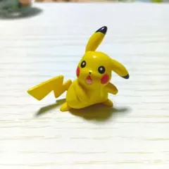 ポケモン ピカチュウ フィギュア