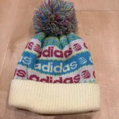 adidas ニット帽 ポンポン付き