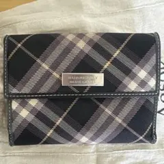 正規バーバリーブルーレーベルチェック柄 二つ折り財布