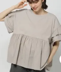 niko and...新品未使用 フリル切り替えペプラムTシャツのサムネイル