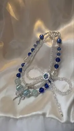 新品　青とクリアビーズの携帯ストラップ　ソフトワイヤー使用