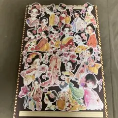 《カット済み》着物の女性とお花／和のコラージュ素材