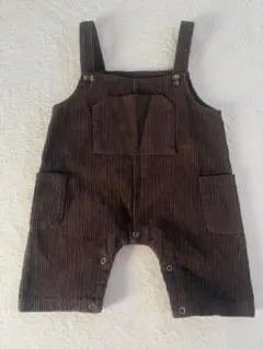 茶色のオーバーオール