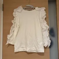 ホワイト フリル付き長袖トップス