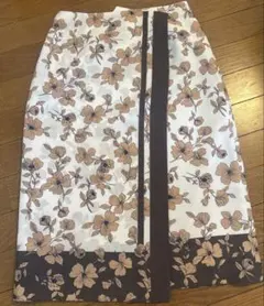 新品未使用NATURAL BEAUTY BASIC スカート M