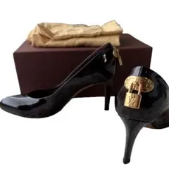 【LOUIS VUITTON】パドロック付 エナメル ポインテッドトゥ パンプス