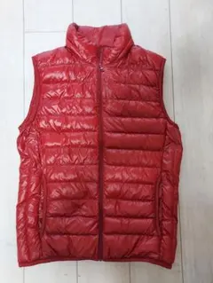 UNIQLO ウルトラライトダウンベスト レッド Mサイズのサムネイル