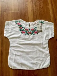 〈新品未使用〉フランス☆C.F.K 半袖シャツコットン 6歳 花柄刺繍