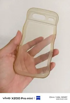 GooglePixel 8用ケース 黄ばんでいる