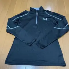 アンダーアーマー　ハーフジップシャツ　SMサイズ