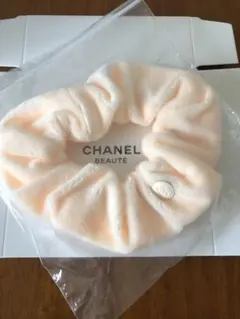 CHANEL ノベルティピンク ヘアシュシュ