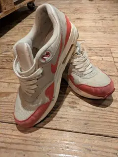 Nike Air Max ベージュ/レッド
