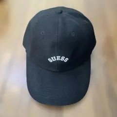 GUESS ブラック ベースボールキャップ