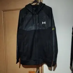 Under Armour XL ブラック フード付きジャケット