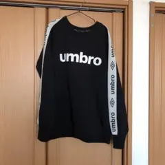 umbro トレーナー ブラック 160 厚手　裏起毛のサムネイル