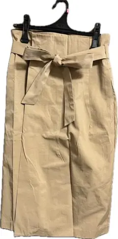 【春のデート服】ベージュ／リボン付きタイトスカート