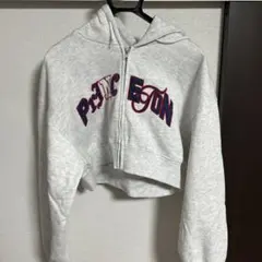 クロップドパーカー　ショート丈　ジップパーカー　グレー